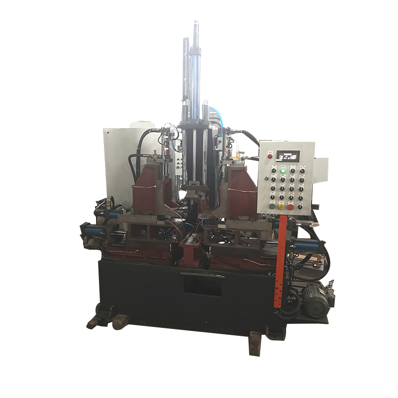 自動鑄(zhù)造機帶機械(xie)手